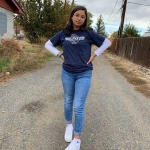 Meet your Posher, Cyra